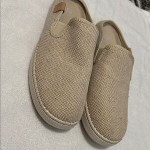 UGG Delu Slide Tan Canvas Slip-On Shoes